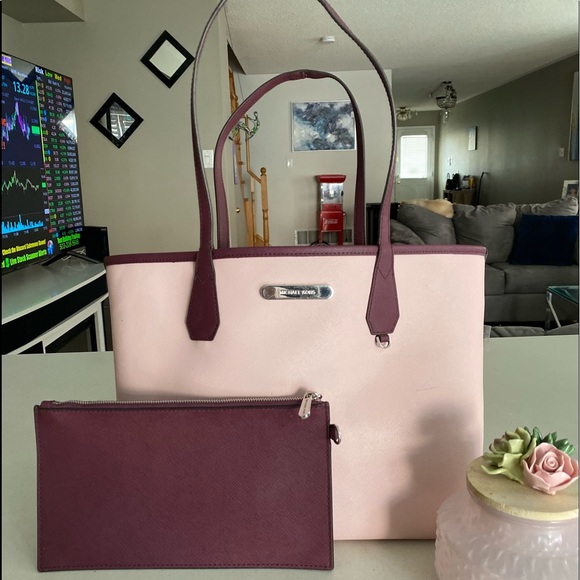 (SOLD PRIVATELY) Michael Kors reversible tote bag - Picture 7 of 10